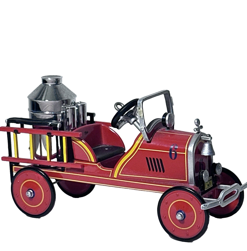 2000 HALLMARK Kiddie Car Classics Fire Engine #6 4" A91
